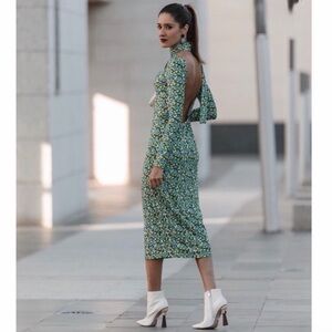EUC Zara Green Blue Floral Open Back Midi Bodycon Dress and Sash Collar